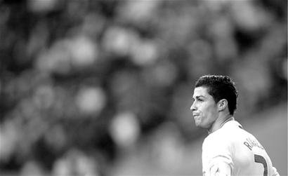 足球周刊：重返国足是刘若钒的愿望，殷切期待完成A级赛首秀（足球周刊：刘若钒盼回归国足，期待迎来A级赛首秀）