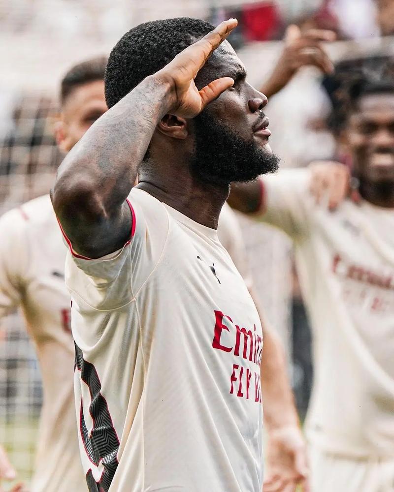 康宁汉姆空砍大三双，8次失误&关键两罚不中背锅