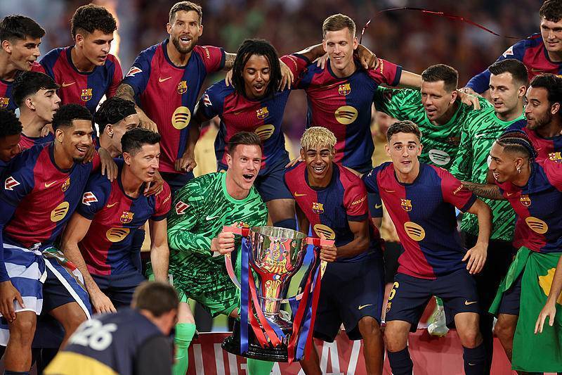 罗马诺：去年冬窗曼联引进埃德松未果，现在他已经大降价了