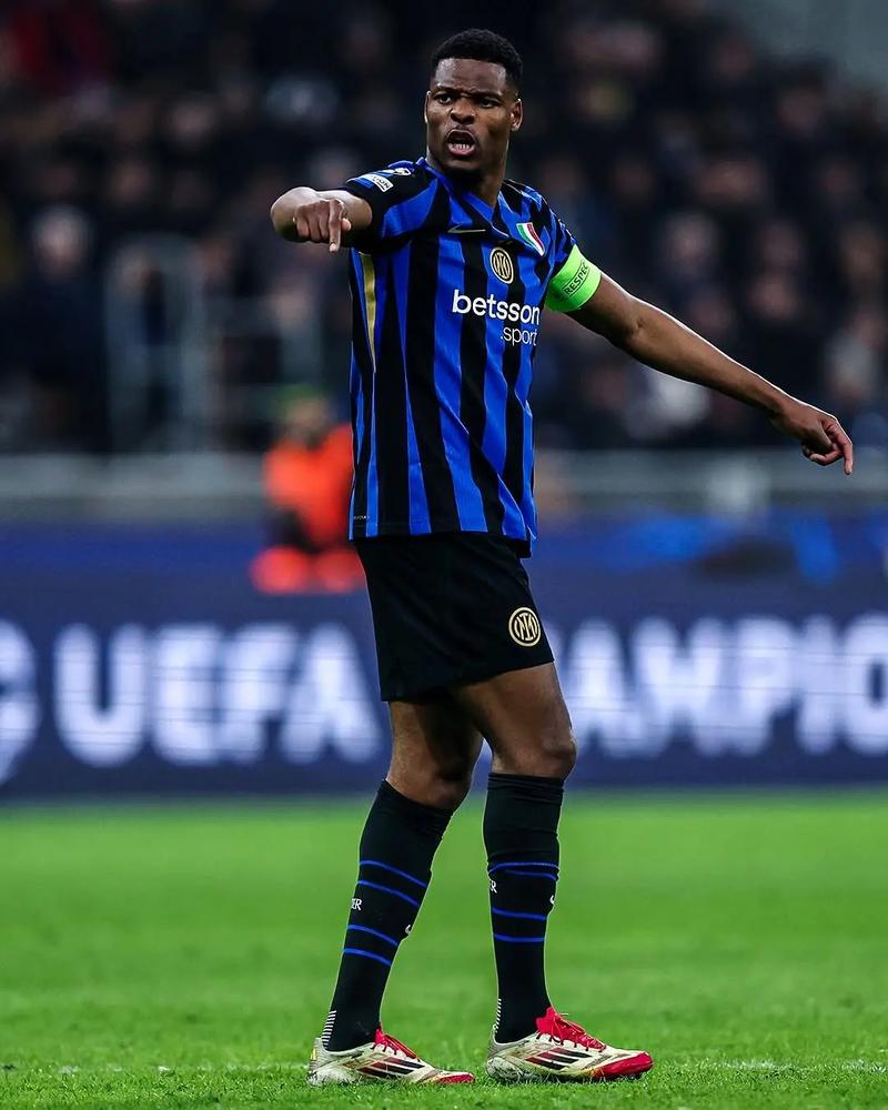 柏林联合队长：拜仁下半场一直在拖延时间，毫无公平竞赛精神