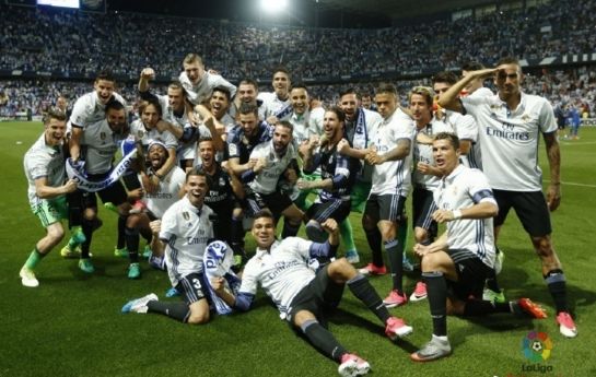 记者：兰克尔踢成都前夜溜去深圳见女友，次日回来裤裆有血