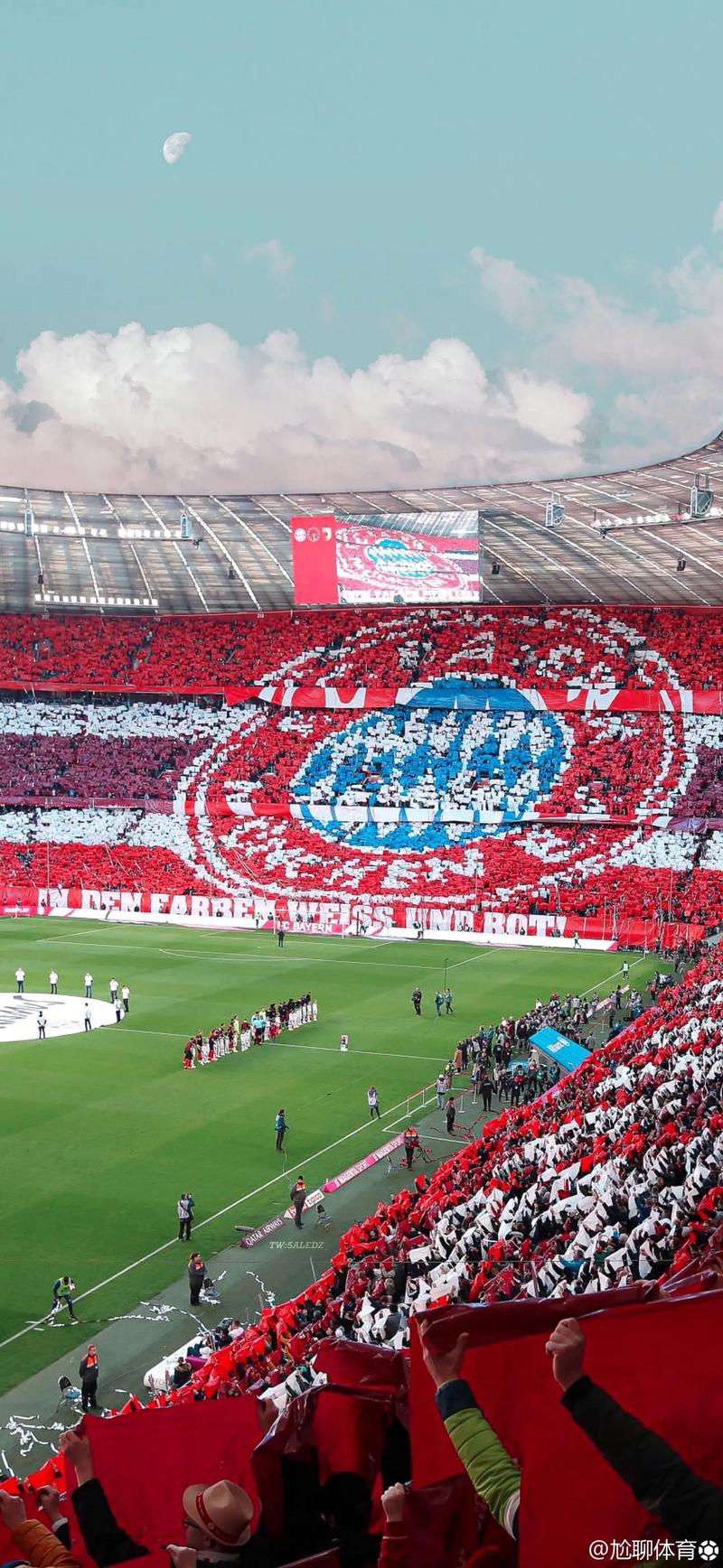 西媒：阿联酋企业慷慨赠送，巴萨球员喜获黄金iPhone