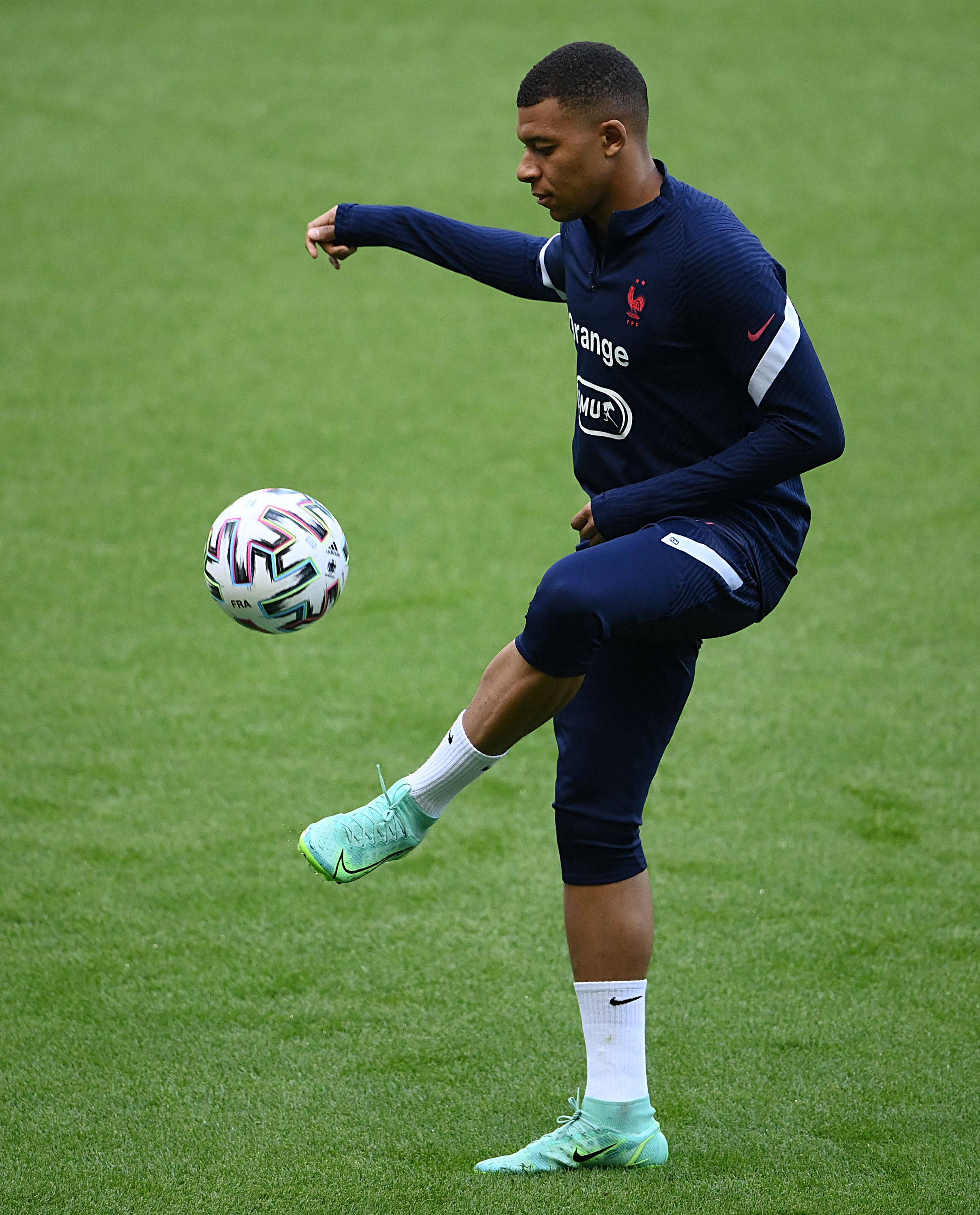 加拉塔萨雷0-1圣吉罗斯联合，普罗米斯-戴维制胜，云亚伊染红