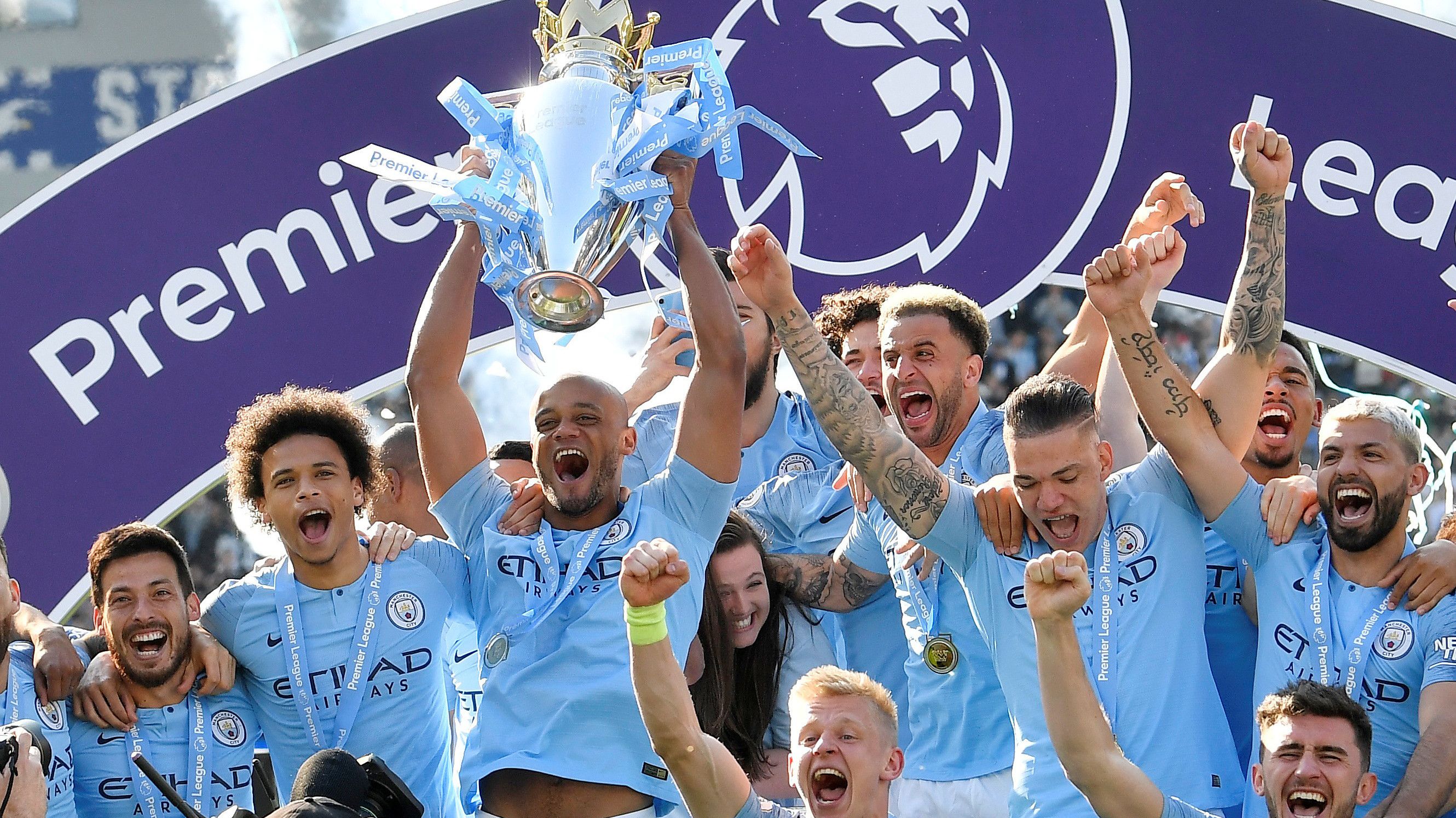 同病相怜！老鹰中锋弗洛林过去几个月一直在与塔图姆交流康复经验