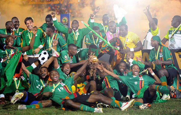 阿森纳曾4次在圣诞节前登顶，但也被曼市双雄四杀无缘夺冠（阿森纳曾四度圣诞前领跑，却被曼市双雄主客场双杀，终与冠军无缘）