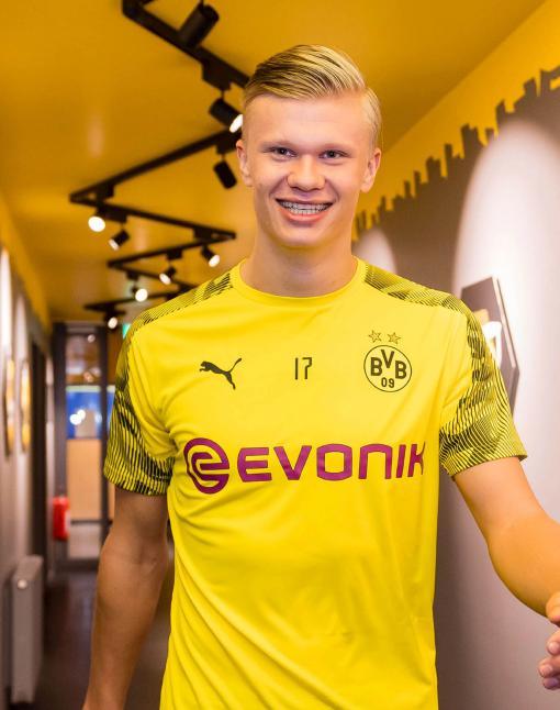 美记：考虑到保罗的职业生涯，快船的做法缺乏尊重