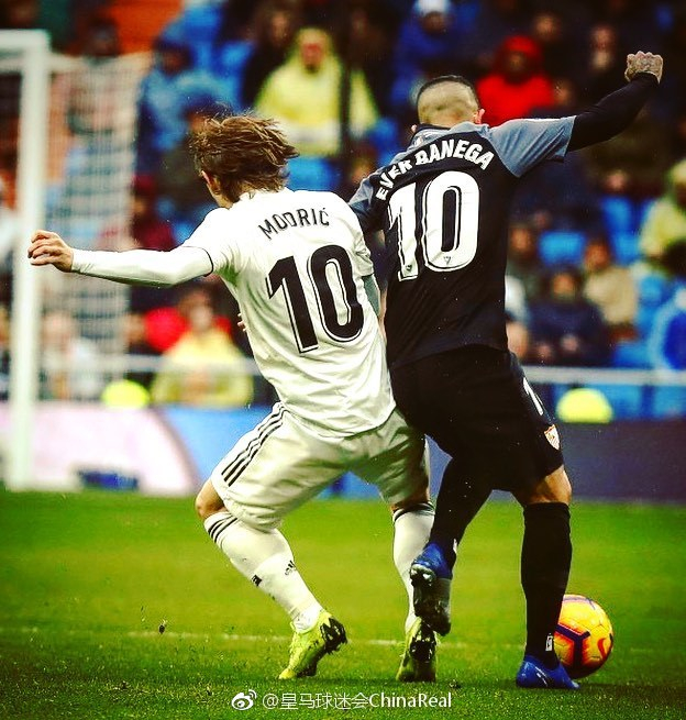 进球有错论! 姆巴佩83场73球，年度59球追平C罗，被吐槽伤害皇马（进球也有错？姆巴佩83战73球、年度59球追平C罗，却遭吐槽伤害皇马）