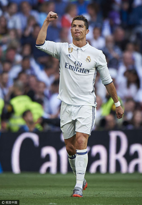 半场战报：霍芬海姆3-0奥格斯堡，布格尔1射1传，巴祖马纳-杜尔破门