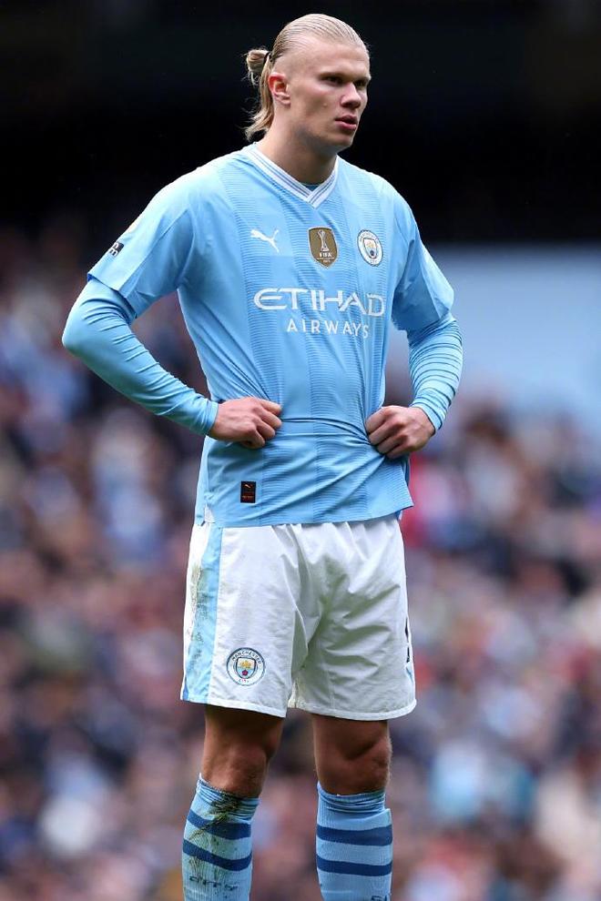 球迷怒喷后蹇韬回应：输球又怎么样？随后被韦世豪、甘超拦下