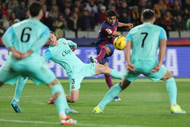 记者：阿莫林组建新的领导小组，包括B费、马奎尔、利马等人